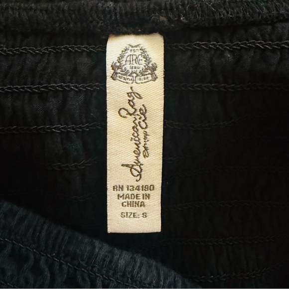 Smocked Crop Top - Picture 5 of 5